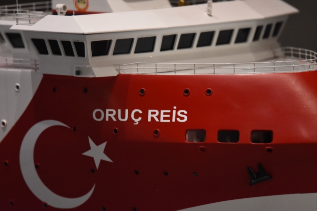 Türkiye'nin milli sismik gemisi "Oruç Reis"e bilim insanlarından övgü